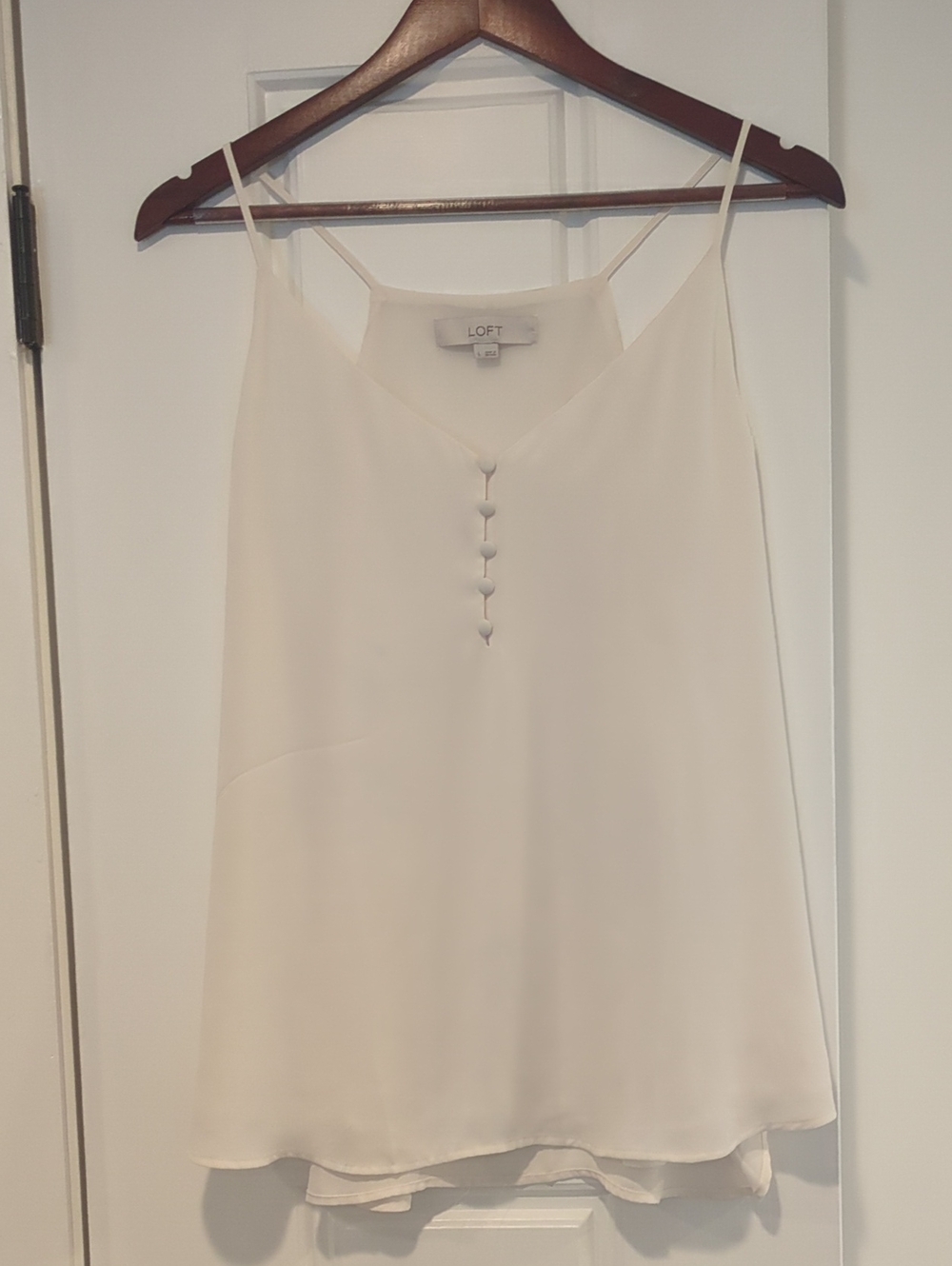 🩷 LOFT Cream Spaghetti Strap V-Neck Camisole with Button Front